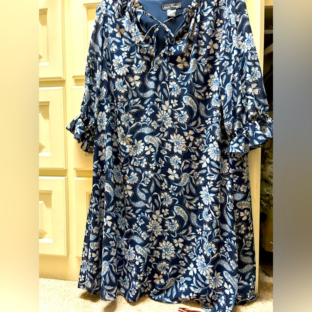 Jessica Howard Paisley-Print Tie-Neck A-Line Dress
 size L